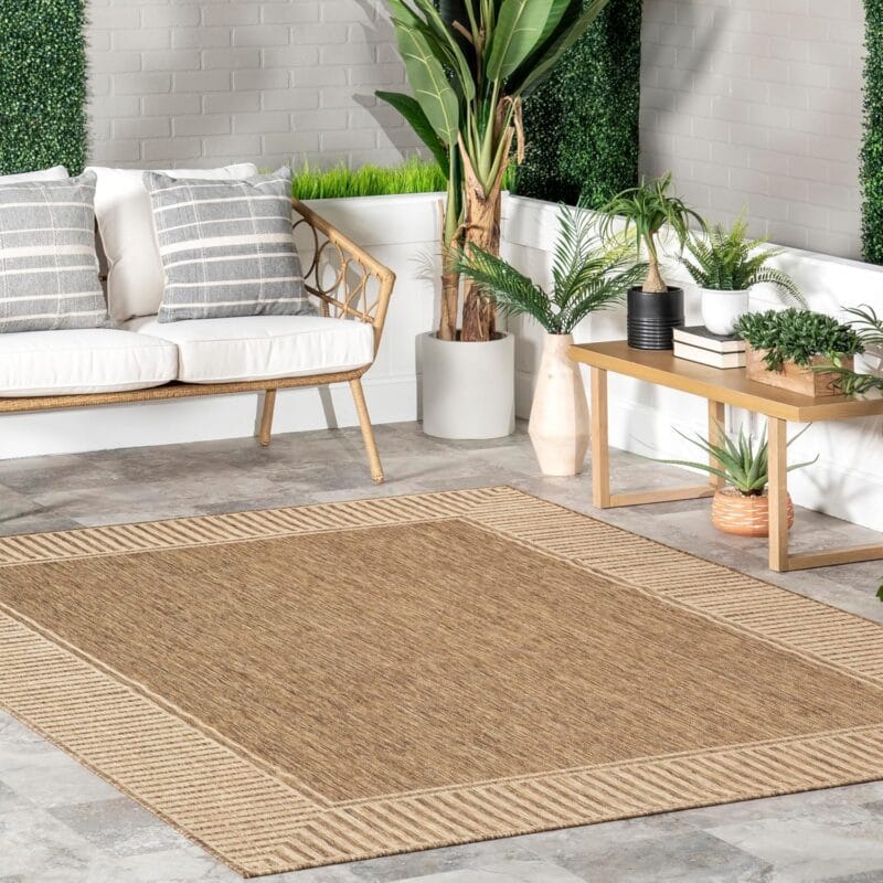 nuLOOM 10'x12' Striped Border Outdoor Rug - Light Brown (Retail: $160)